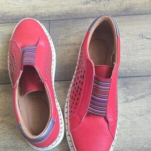 Anna Viotti Red Leather Women's Loafers